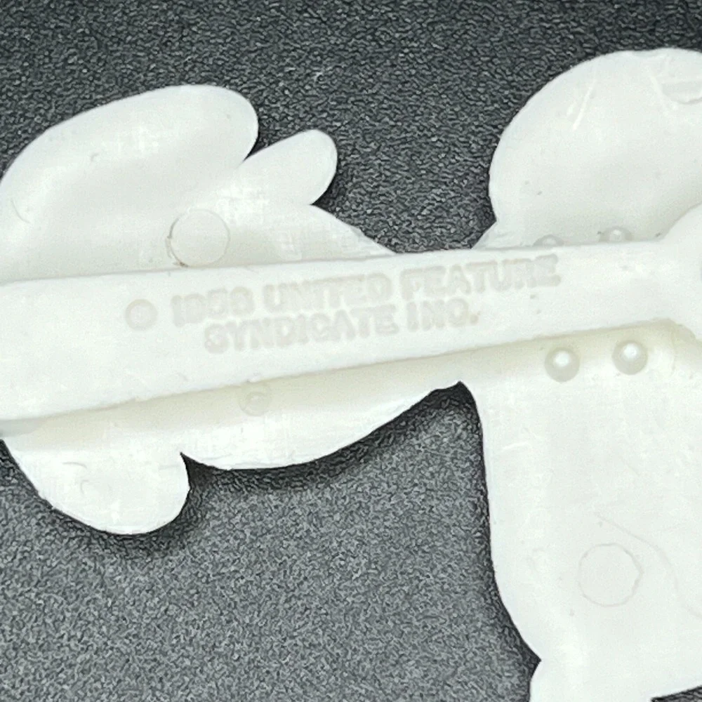 Vintage1950's Peanuts SNOOPY Plastic Barrettes Hair Clips 1 Pair ~ Collectible